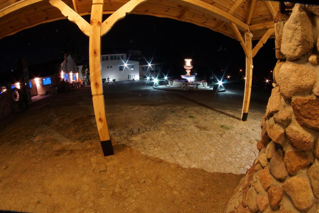 Willa Imperium Ostrowiec Świętokrzyski Exterior foto